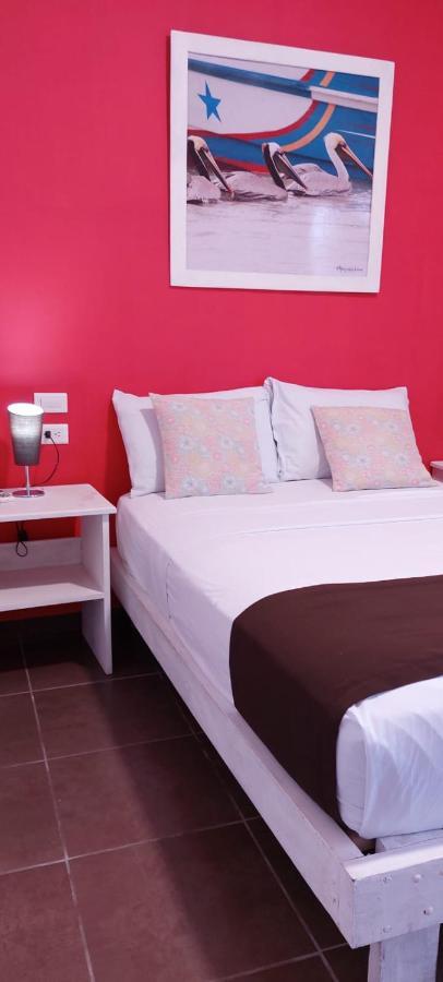 Hotel-Restaurante Ancora Puerto Lopez Bagian luar foto